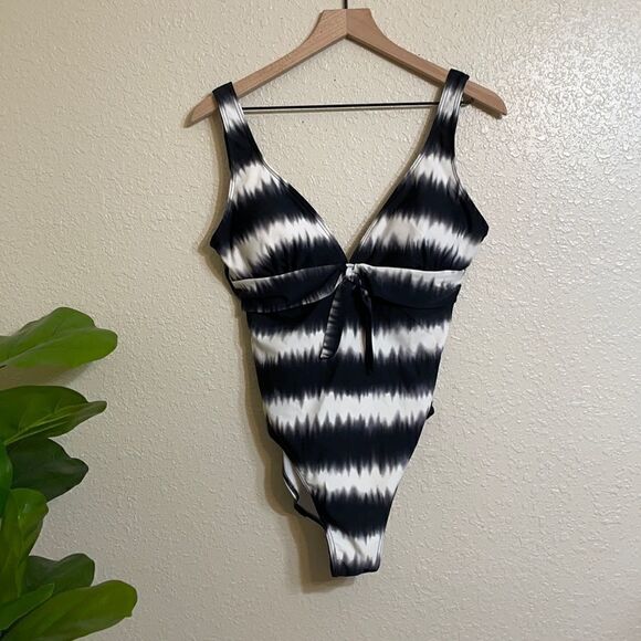 Island Pearls | striped tie dye one piece swimsuit - Picture 1 of 9